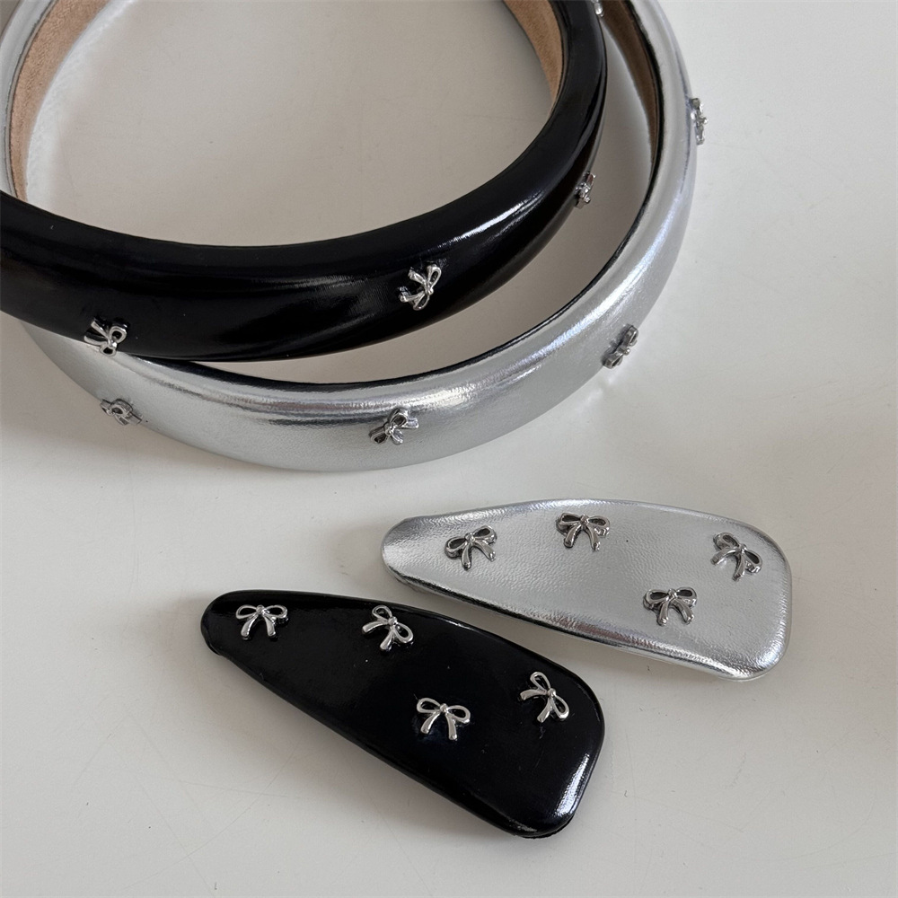 1 Piece Korean Style Sweet Bea - Leatherwork Pony recension och pris